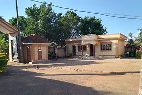 GREEN GARDENS BUSIA HOTEL