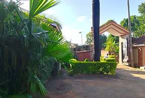 GREEN GARDENS BUSIA HOTEL