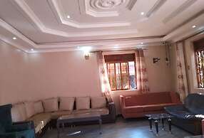 GREEN GARDENS BUSIA HOTEL