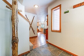 Family-friendly Truckee Cabin in Tahoe Donner!