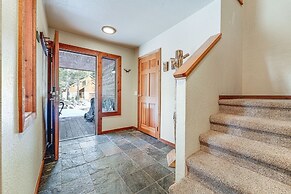 Family-friendly Truckee Cabin in Tahoe Donner!