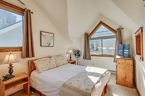 Spacious Ouray Townhome - Walk to Hot Springs!