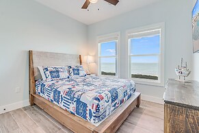 Ahoy Matey Sp151 4 Bedroom Home by RedAwning