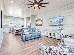 Anchors Away 159sp 4 Bedroom Home by RedAwning