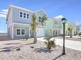 Anchors Away 159sp 4 Bedroom Home by RedAwning