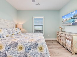 Anchors Away 159sp 4 Bedroom Home by RedAwning