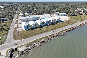 Casa Grande Sp131 5 Bedroom Home by RedAwning