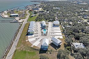 Casa Grande Sp131 5 Bedroom Home by RedAwning