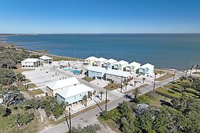 Casa Grande Sp131 5 Bedroom Home by RedAwning