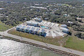 Casa Grande Sp131 5 Bedroom Home by RedAwning