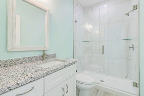 Casa Grande Sp131 5 Bedroom Home by RedAwning