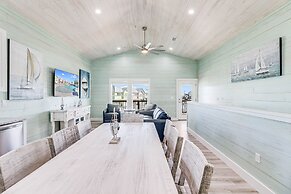 Casa Grande Sp131 5 Bedroom Home by RedAwning