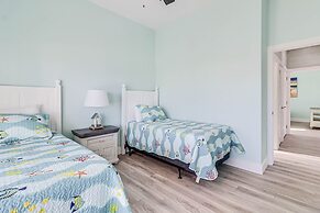 Casa Grande Sp131 5 Bedroom Home by RedAwning