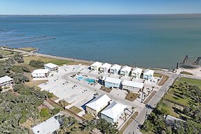 Casa Grande Sp131 5 Bedroom Home by RedAwning