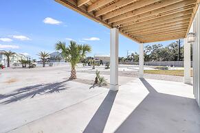 Casa Grande Sp131 5 Bedroom Home by RedAwning