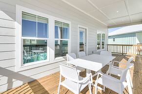 Casa Grande Sp131 5 Bedroom Home by RedAwning