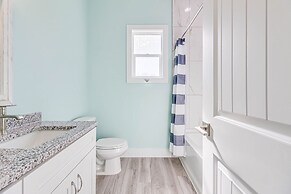 Casa Grande Sp131 5 Bedroom Home by RedAwning