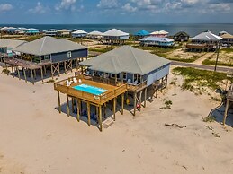 Grace Wins - 2335 Bienville 4 Bedroom Home by RedAwning