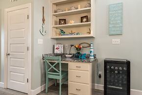 Grace Wins - 2335 Bienville 4 Bedroom Home by RedAwning