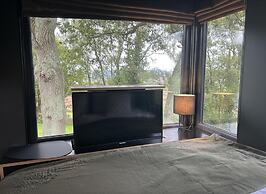 Lodge on Teign River, 1 Bed, Sleeps 2, Parking