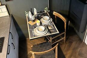Lodge on Teign River, 1 Bed, Sleeps 2, Parking