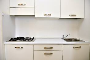 Bright Flat Overlooking the sea - Beahost