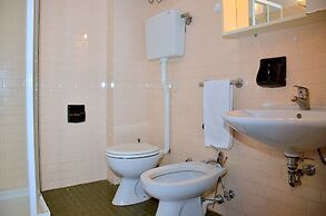 Bright Flat Overlooking the sea - Beahost