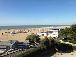 Modern Flat for 4 Guests sea View - Beahost