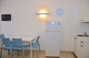 Beachfront Two-room Apartment for 4 Guests