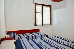 Beachfront Two-room Apartment for 4 Guests