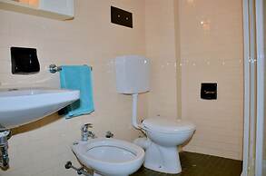 Beachfront Two-room Apartment for 4 Guests