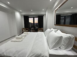 Nostalgia Time Hotel