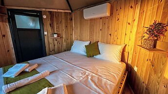 Laz Koyu Yoruk Evleri