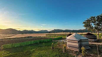 Laz Koyu Yoruk Evleri