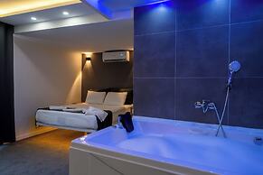 Safir Suit Otel
