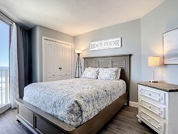 Oceania Beach Club Beachfront Condos