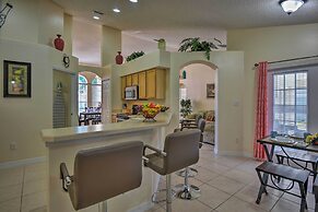 Cozy Nook Villa w/ Pool: 10 Mi to Park Entrance!