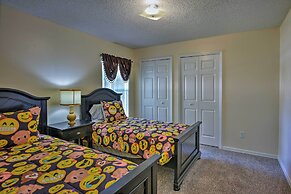 Cozy Nook Villa w/ Pool: 10 Mi to Park Entrance!