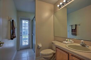 Cozy Nook Villa w/ Pool: 10 Mi to Park Entrance!