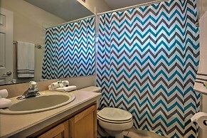 Cozy Nook Villa w/ Pool: 10 Mi to Park Entrance!