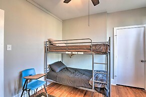 Convenient Apt w/ Golf Carts & Grill Access!