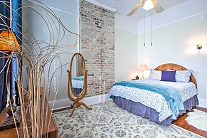 Historic Townhome - 2 Mi to French Quarter!