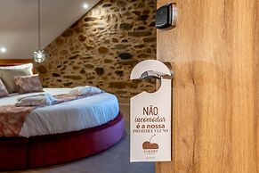 Cherry Sculpture Hotel