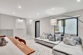 Lux Villa 3br 2ba Steps to Beach