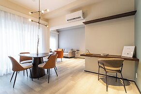 Iconyc House of Charlie