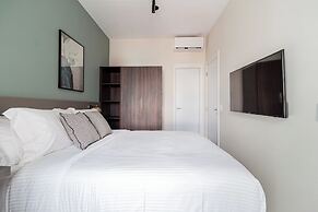 Iconyc House of Charlie