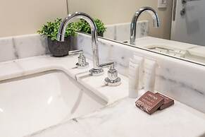 Iconyc House of Charlie