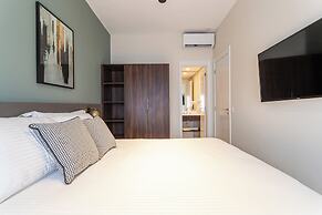 Iconyc House of Charlie