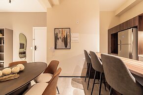 Iconyc House of Charlie