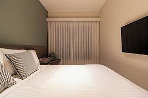 Iconyc House of Charlie